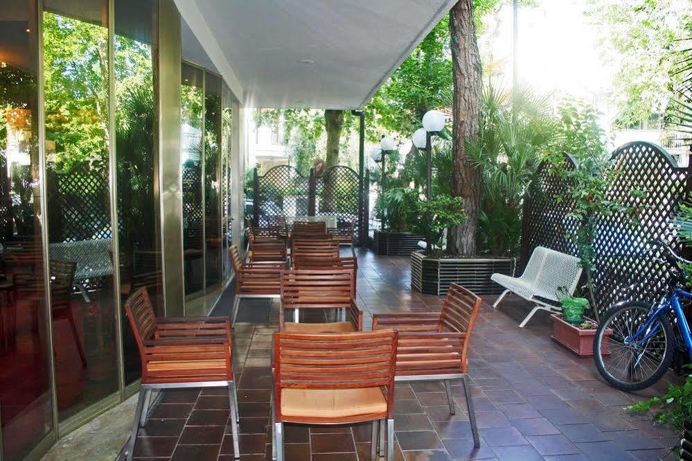 Hotel Saint Tropez Riccione Exterior photo